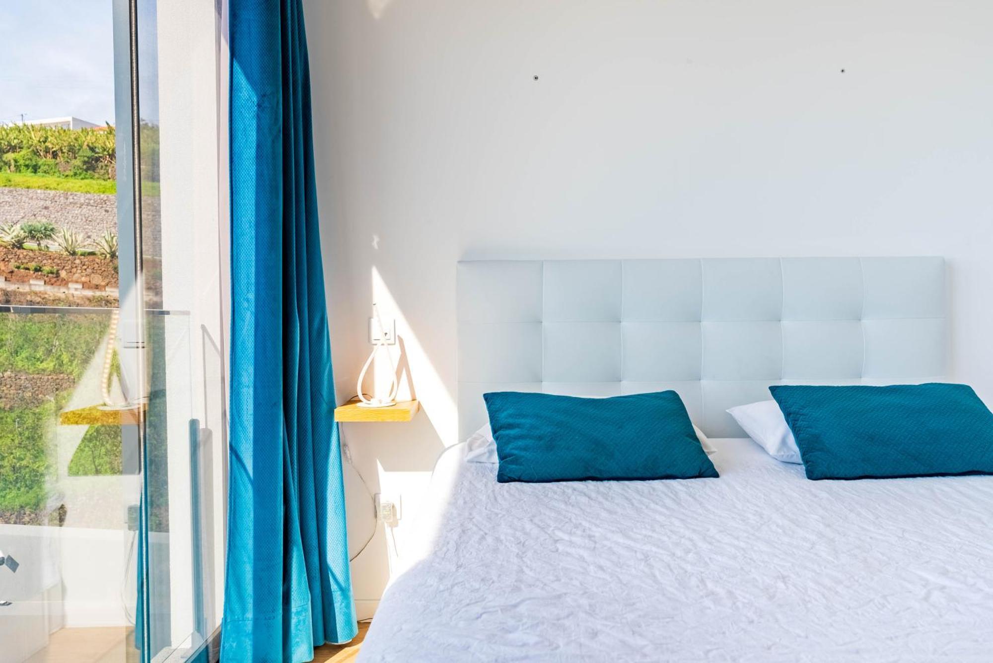 Appartement Casa Branca, Beautiful Sea View à Estreito Da Calheta Extérieur photo